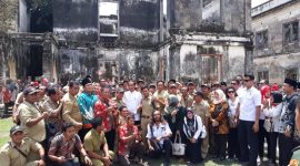 Jokowi saat berada di benteng pendem Ngawi, 