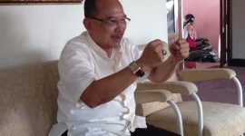 Aziz Ahmadi saat ditemui di rumahnya di kawasan Kelurahan Baleharjo, Pacitan
