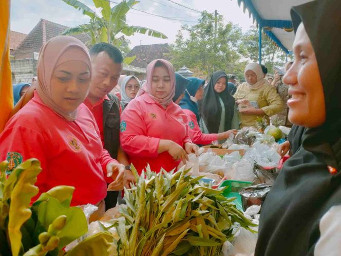 
 Wakil Bupati Ponorogo Apresiasi Pasar Ramadhan Pendongkrak Ekonomi Kerakyatan