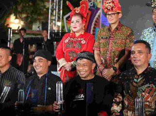 Bupati Sugiri jadi salah satu penerima penghargaan Menparekraf Sandiaga Uno di Semarang Jumat (19/5) lalu. (Foto/Istimewa).