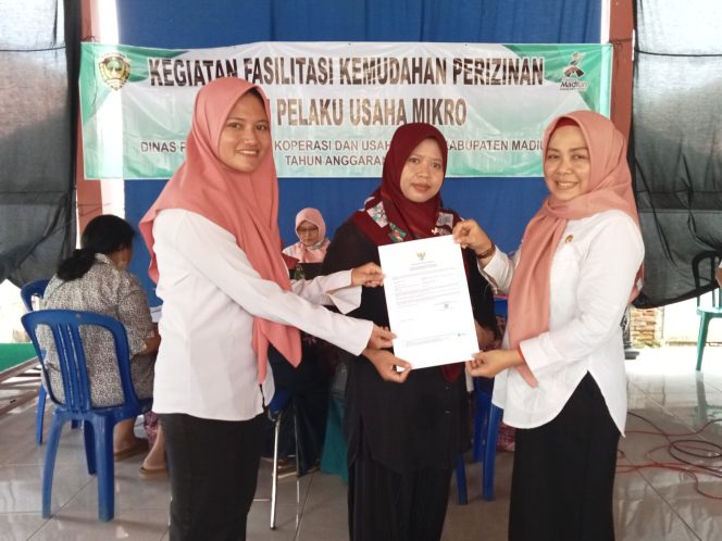 
 Dinas Perdagangan Koperasi dan Usaha Mikro Kabupaten Madiun Jemput Bola Fasilitasi UMKM Lengkapi Perijinan Usaha