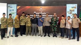Saya bersama jajaran Forkopimca, rekan-rekan PPK dan Panwascam Pringkuku berfoto bersama usai pelaksanaan rapat evaluasi tahapan Pemilu Tahun 2024 tingkat kecamatan.