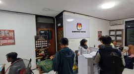 Suasana lobi sekretariat KPU Kabupaten Pacitan saat penerimaan pendaftaran PPK untuk Pilkada Tahun 2024.