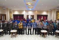 Bersama jajaran Forkopimda dan Bawaslu Pacitan sesaat usai pembukaan rapat pleno terbuka penetapan calon terpilih anggota DPRD Kabupaten Pacitan.