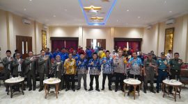 Bersama jajaran Forkopimda dan Bawaslu Pacitan sesaat usai pembukaan rapat pleno terbuka penetapan calon terpilih anggota DPRD Kabupaten Pacitan.