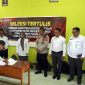 Seremoni pembukaan seleksi CAT untuk PPK yang disaksikan Bawaslu Pacitan dan aparat keamanan.