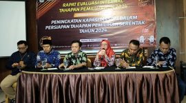 Momen capacity building sekaligus penguatan internal KPU Pacitan pasca penyelenggaraan Pemilu Tahun 2024.