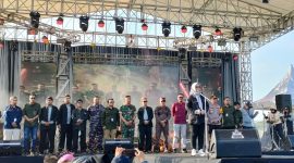 Suasana peluncuran tahapan Pilkada Tahun 2024 di Stadion Pacitan.