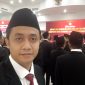 Saya berada di tengah-tengah pelantikan anggota KPU se-Jawa Timur di kantor KPU RI Jakarta.
