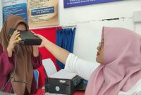 Proses pembuatan KTP Elektronik di Kecamatan Sudimoro. (Foto:Lintas7.net).