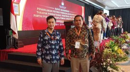 Saya (kiri) bersama Danang Kuntadi, saat berada di tengah-tengah acara rapat koordinasi di Hotel Mercure, Ancol, Jakarta.