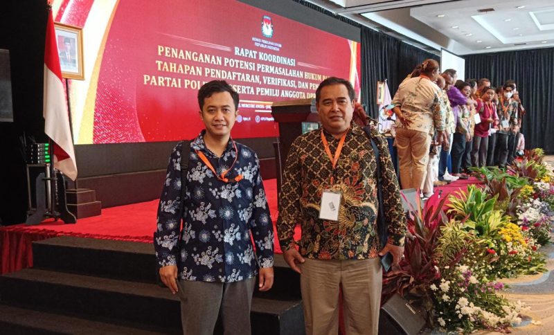 Saya (kiri) bersama Danang Kuntadi, saat berada di tengah-tengah acara rapat koordinasi di Hotel Mercure, Ancol, Jakarta.