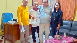 Formasi di Subbagian Hukum dan SDM, Mas Suyudi (paling kiri), Pak Okik, Pak Kasubbag Danang Kuntadi dan Rika Kusumawardani.
