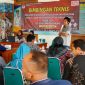Saya memberikan pengaraah saat bimtek yang digelar PPK Punung kepada seluruh PPS-nya di aula kantor kecamatan setempat.