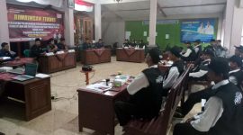 Di sela-sela bimtek terhadap Pantarlih, usai dilakukan pelantikan, saya memberikan pengarahan di balai Desa Bangunsari, Kecamatan Bandar.