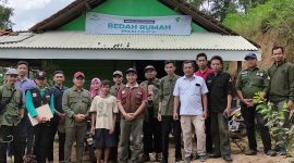 Kebersamaan saya bersama Pantarlih dan rekan-rekan penyelenggara setempat saat melakukan coklit di wilayah cukup sulit dijangkau, di kawasan Kecamatan Arjosari.