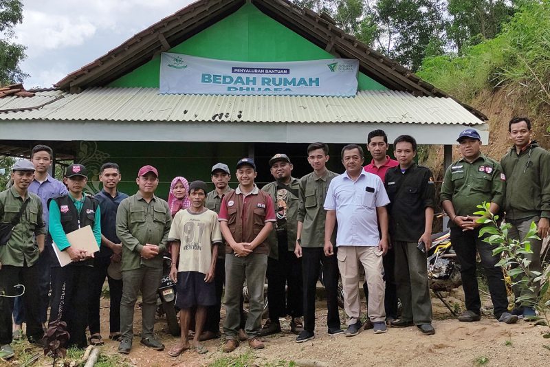 Kebersamaan saya bersama Pantarlih dan rekan-rekan penyelenggara setempat saat melakukan coklit di wilayah cukup sulit dijangkau, di kawasan Kecamatan Arjosari.