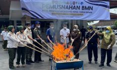 Selamatkan Rp 4,8 Miliar, Bea Cukai Madiun Musnahkan Rokok dan MMEA Ilegal