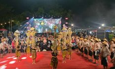 Ronthek Garu Bumi Donorojo Raih Penghargaan Penyaji Harapan