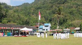 Upacara Peringatan Detik-detik Proklamasi di lapangan Kecamatan Kebonagung pada Minggu (17/8). (Foto:Istimewa).