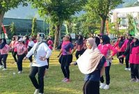 Senam pagi warnai Minggu Sehat di Kecamatan Ngadirojo. (Foto:Istimewa).