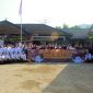 KPU Jawa Timur bersama 38 KPU Kabupaten/Kota lainnya berfoto bersama di halaman KPU Pacitan sebelum berangkat ke KPU Gunungkidul.