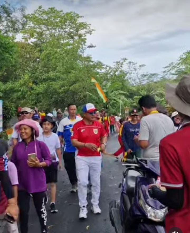 Jalan sehat memperingati HUT ke-80 Kemerdekaan RI di Kecamatan Punung. (Foto:Istimewa).