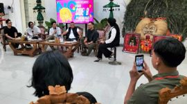 Momen Noah dan Bupati Giri Sancoko. (Foto:Pemkab Ponorogo).