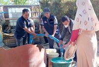 Mendapatkan kesempatan untuk membersamai teman-teman penyelenggara di Kecamatan Arjosari untuk mendistribusikan air bersih, menjadi kesan bagi saya.