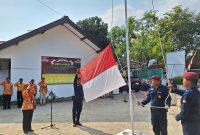 Peringatan hari Sumpah Pemuda dengan upacara bendera di halaman KPU Pacitan.
