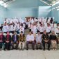 Teman-teman KPPS di Kecamatan Donorojo memamerkan dokumen Petikan Keputusan mengenai pengangkatannya sebagai anggota KPPS, sesaat usai dilantik. Proses ini sekaligus ikhtiar untuk pengajuan pencatatan rekor dari Leprid.