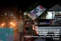 Saya menurunkan APK di ruas jalan protokol, sesaat usai masuk masa tenang.