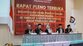 Momen rapat pleno terbuka rekapitulasi hasil penghitungan perolehan suara Pemilu Tahun 2024 tingkat kabupaten Pacitan.