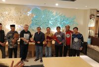 Kepala Badan Koordinasi Wilayah (Bakorwil) III Malang, Asep Kusdinar, secara resmi menerima serah terima tiga pusaka bersejarah: Keris Pusaka Presiden Prabowo Subianto, Keris Pusaka Menteri Kebudayaan RI Fadli Zon, serta Pusaka Bangsa Bethok Garuda Nuswantara di Hotel Swiss Bel Inn Kota Malang. (16/4).