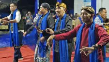 Pelestarian budaya Jangkrik Genggong di Desa Sidomulyo, Ngadirojo. (Foto : Lintas7.net).