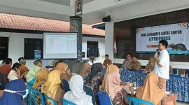 Mini lokakarya leptospirosis di pendapa Kecamatan Ngadirojo. (Foto : Lintas7.net).