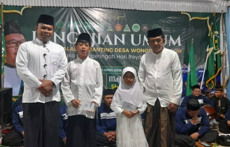 Pengajian umum di Desa Wonodadi Kulon, Ngadirojo. (Foto : Lintas7.net).