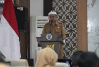 Kepala Bakorwil Malang Asep Kusdinar saat memberikan sambutan pada kegiatan Penyelarasan Kurikulum Pelatihan dan Kebutuhan DUDIKA sebagai Implementasi Program Kerja TKDV Jawa Timur, yang diselenggarakan oleh Dinas Tenaga Kerja dan Transmigrasi Provinsi Jawa Timur di Kantor Bakorwil Malang, Selasa (19/5/2026).