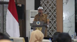 Kepala Bakorwil Malang Asep Kusdinar saat memberikan sambutan pada kegiatan Penyelarasan Kurikulum Pelatihan dan Kebutuhan DUDIKA sebagai Implementasi Program Kerja TKDV Jawa Timur, yang diselenggarakan oleh Dinas Tenaga Kerja dan Transmigrasi Provinsi Jawa Timur di Kantor Bakorwil Malang, Selasa (19/5/2026).