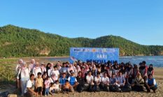 PLN Nusantara Power Pacitan Ajak Masyarakat Jaga Laut Lewat Pelepasan Tukik dan Bersih Pantai