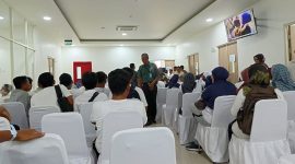 Suasana antrean tes kesehatan di RS Tk III Brawijaya TNI AD Surabaya.