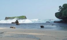 Pantai Nggeben, Pesona Pesisir Donorojo yang Berpotensi Jadi Destinasi Wisata